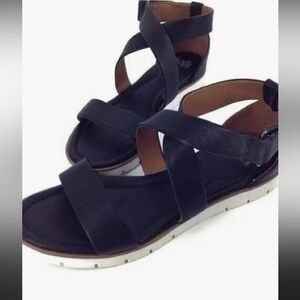 Sofft Reston‎ suede black strap ankle sandals Velcro closing white wedge heels 7